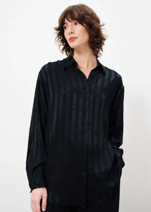 CARLA Black Shirt