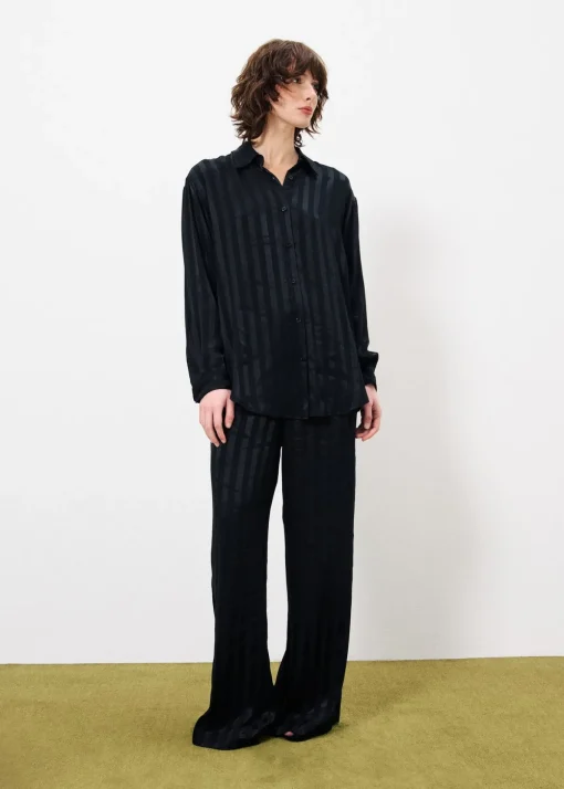 CARLA Black Shirt